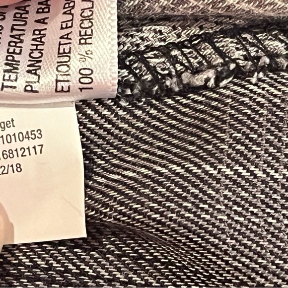 Ava & Viv plaid tunic button down shirt.  Size X black and gray tones - Picture 5 of 10